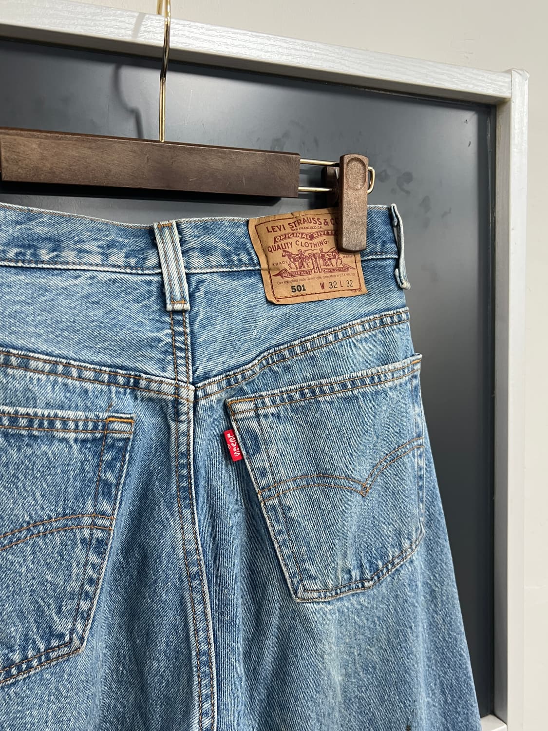 90s USA Levis 리바이스 501 스트레이트 연청 데님 팬츠 상품이미지2