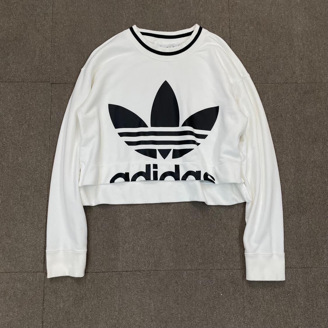 adidas 아디다스 파이어버드 우먼스 크롭 맨투맨  상품이미지1