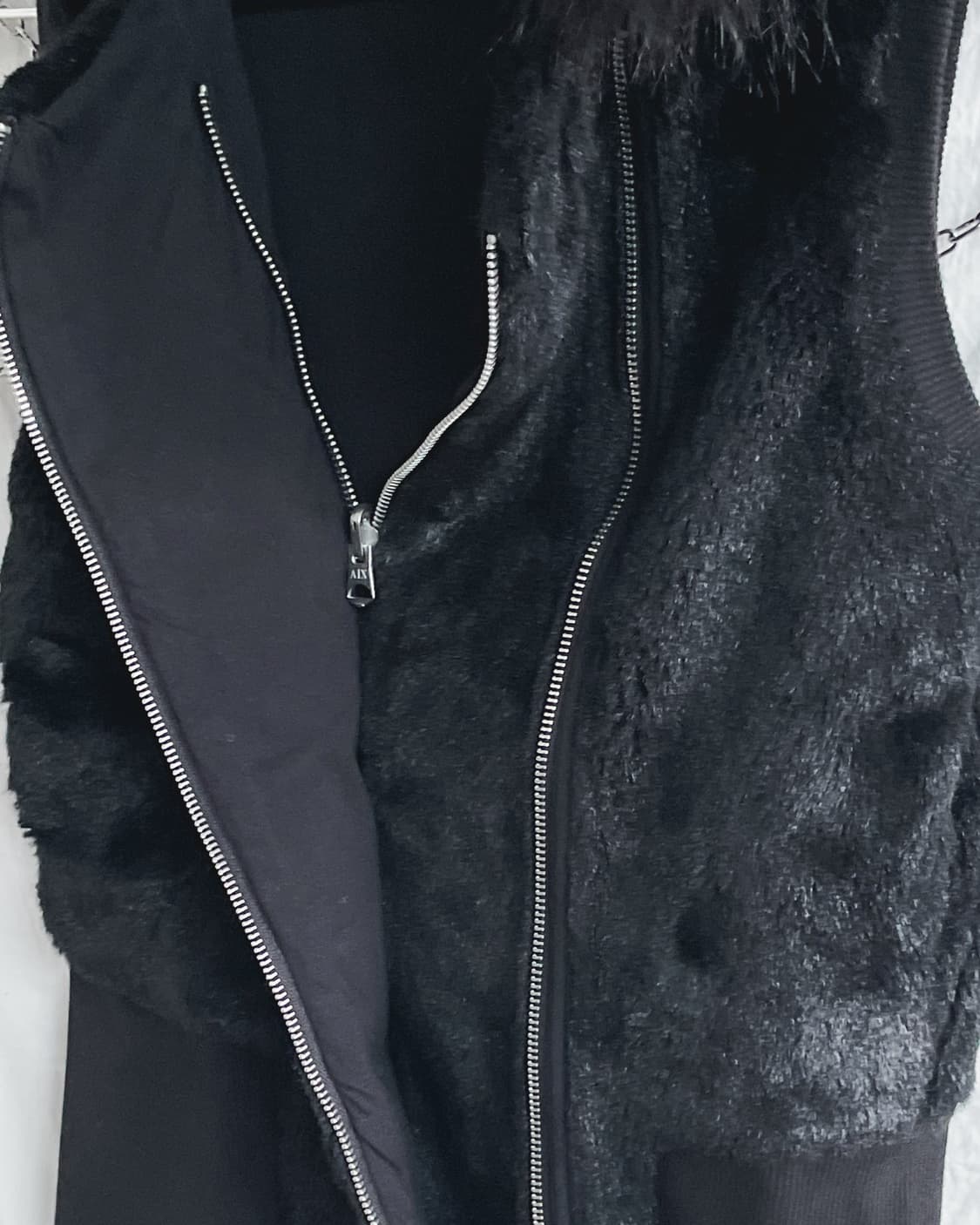 a/x 아르마니 익스체인지 asymmetric 크롭 퍼 후드베스트 상품이미지10