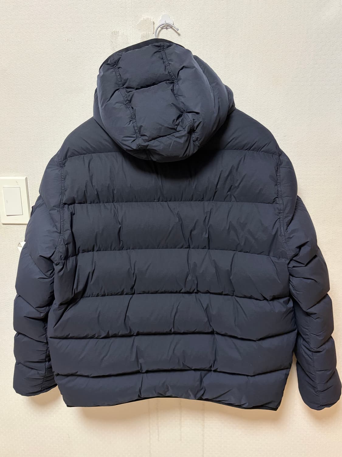 새상품 L) 스톤아일랜드 심리스 패딩 네이비 상품이미지4