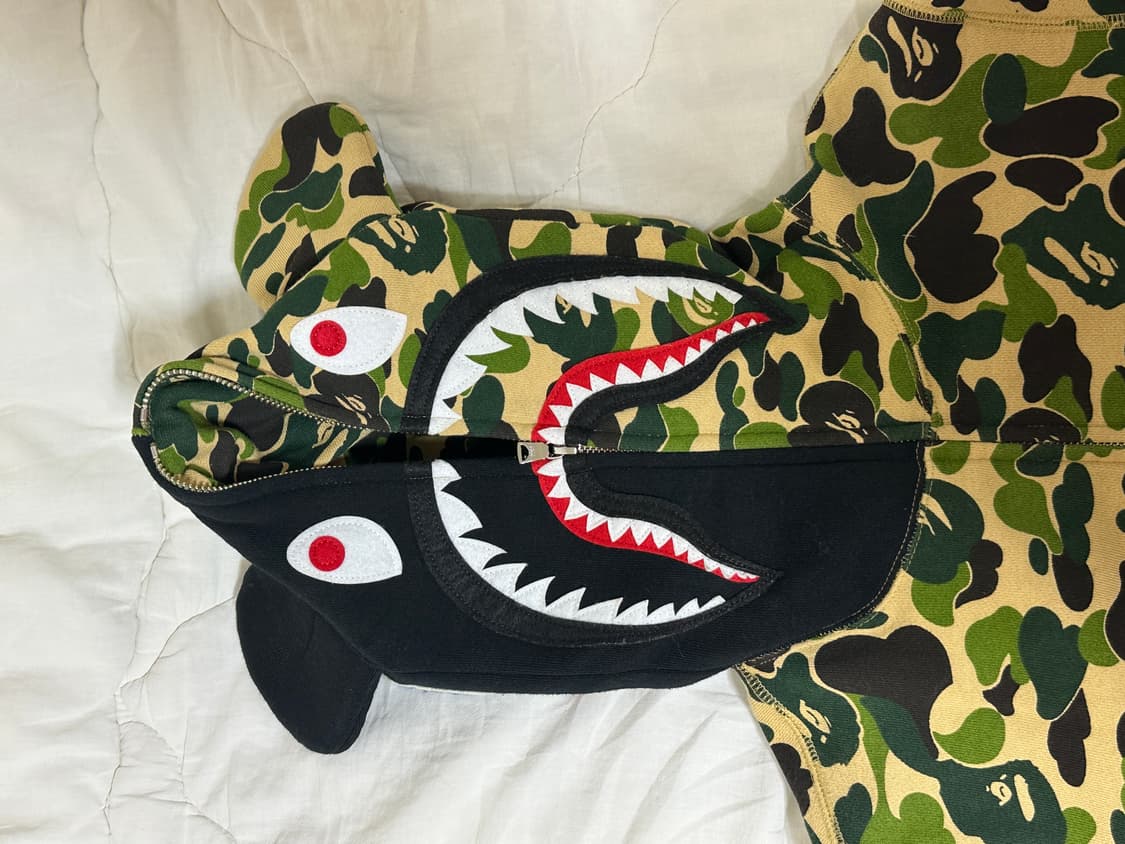 베이프 샤크 베어 후드집업 상품이미지1