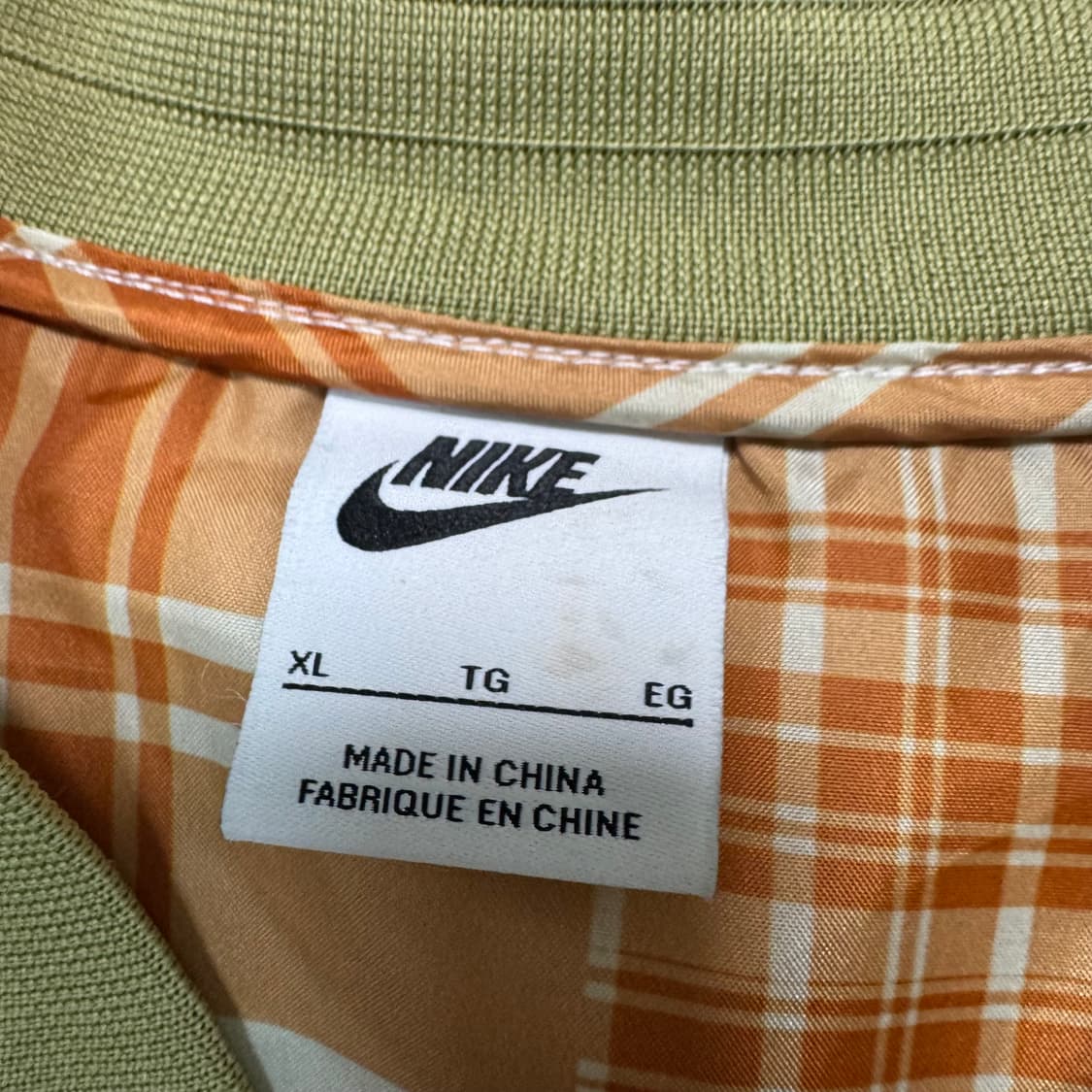 Name : 나이키 후면빅로고 카키컬러 깔깔이 경량자켓 :)  상품이미지4