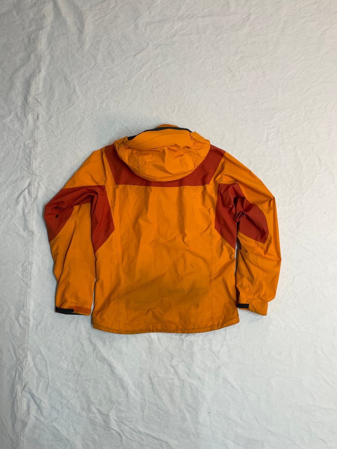 아크테릭스 윈드브레이커 상품이미지9