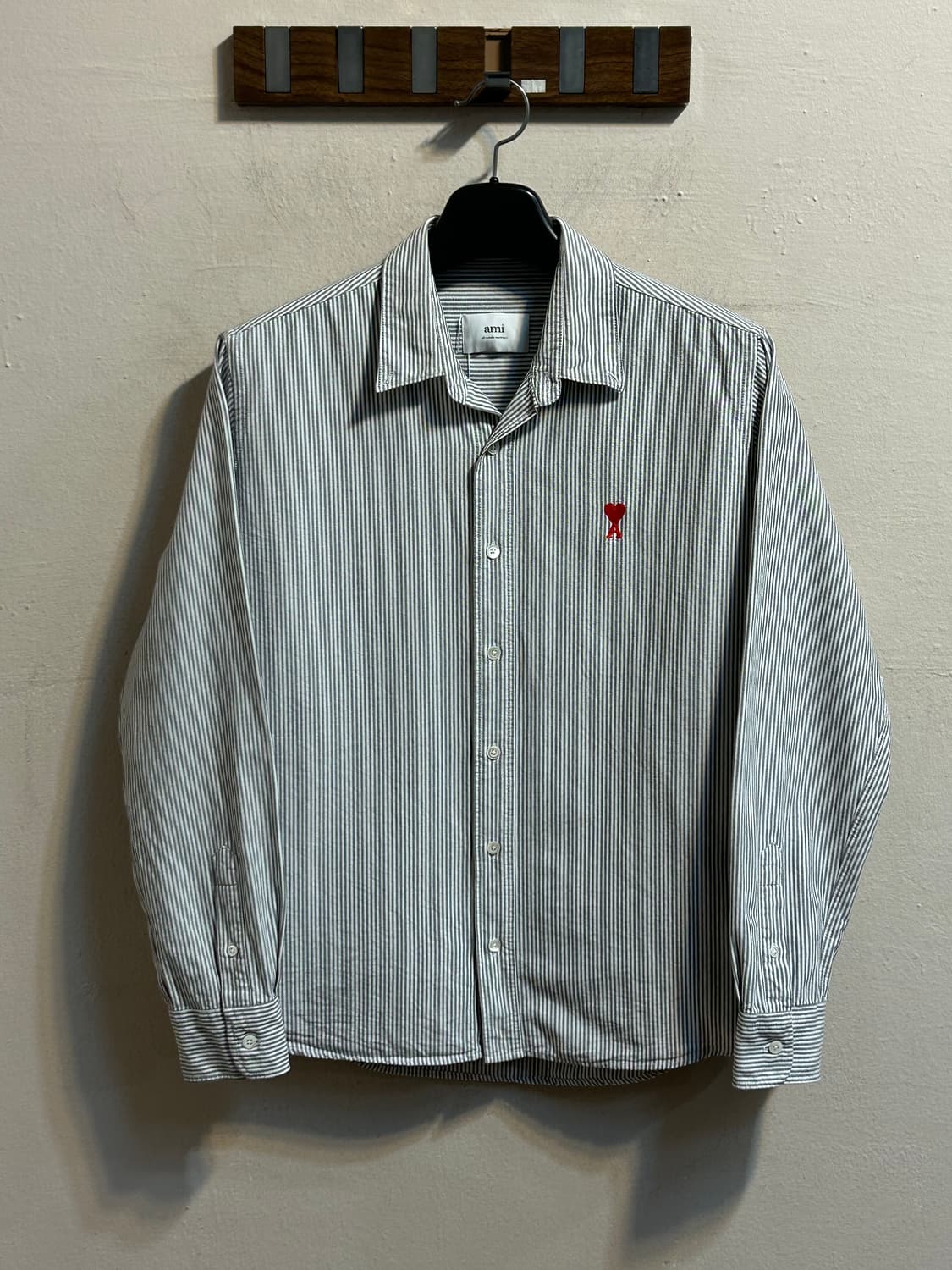 아미 하트 로고 스트라이프 셔츠 상품이미지1