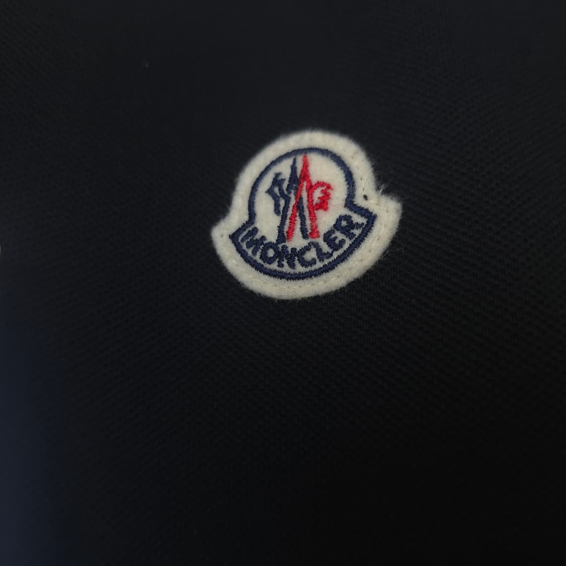 [중고/정품] 몽클레어 로고 패치 카라 티셔츠 상품이미지2