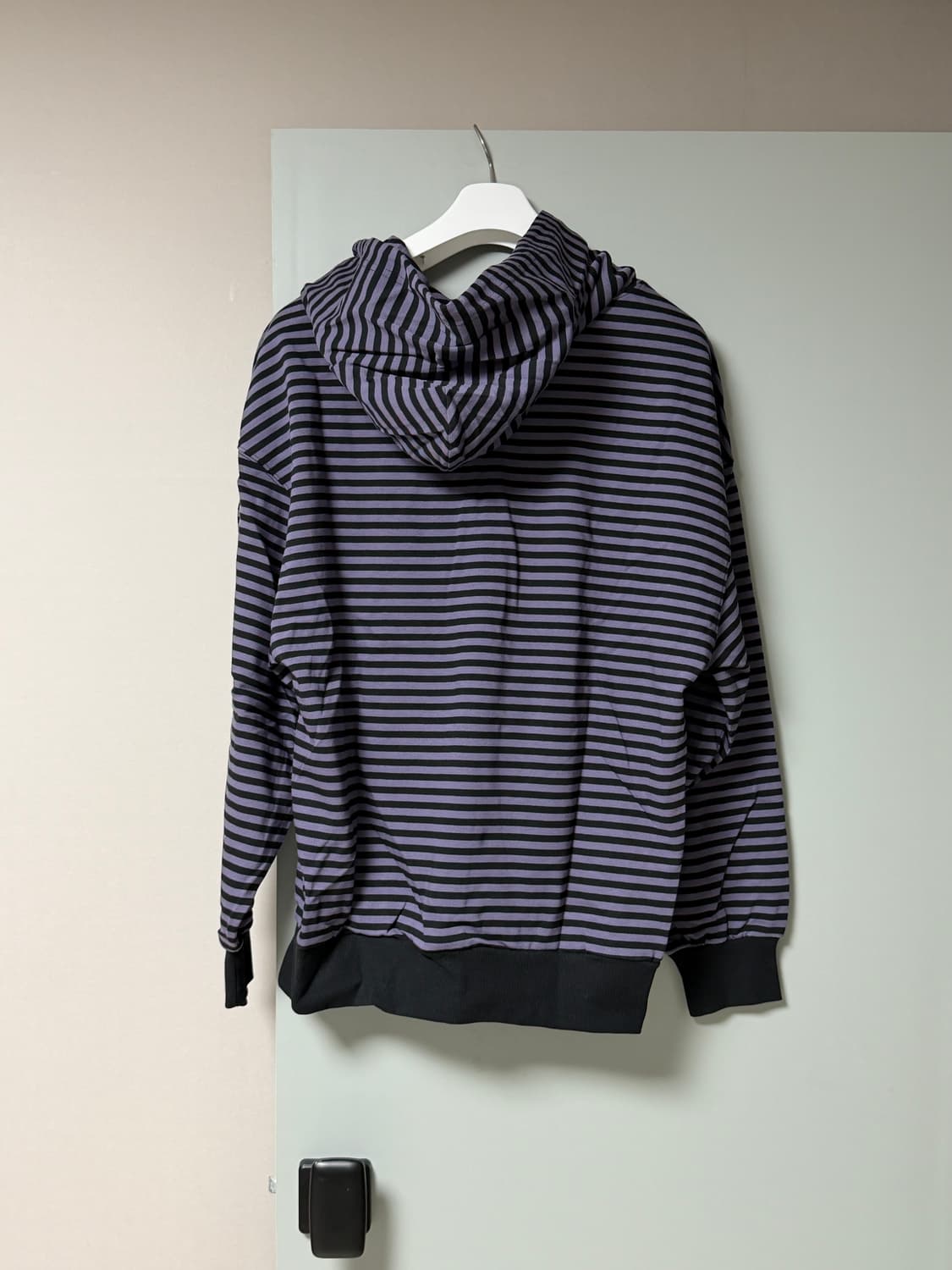 (새상품) 스웨이드 - STRIPE HOODIE 상품이미지2