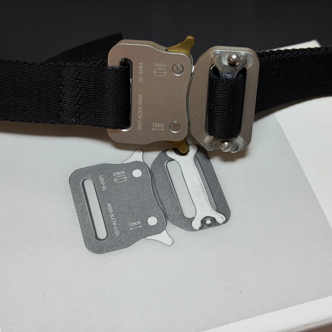 알릭스 벨트 상품이미지1