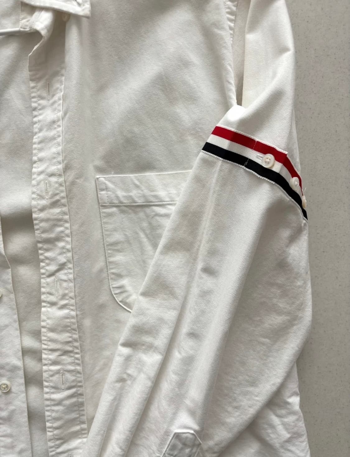 정품 톰브라운 암밴드 셔츠 상품이미지3