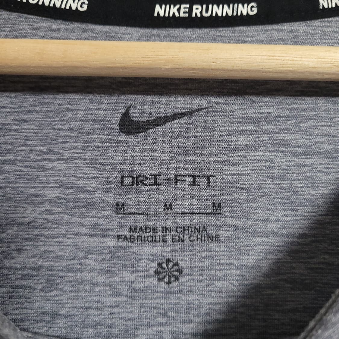 (M) NIKE 나이키 러닝 드라이핏 긴팔 티셔츠 그레이 상품이미지2