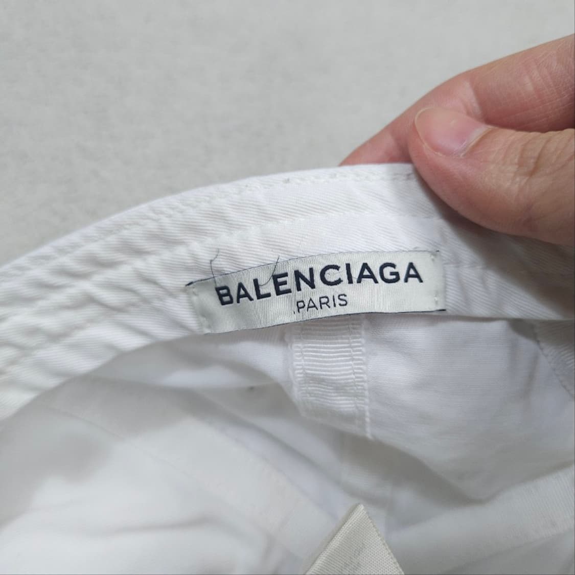 발렌시아가 볼캡 화이트 상품이미지9