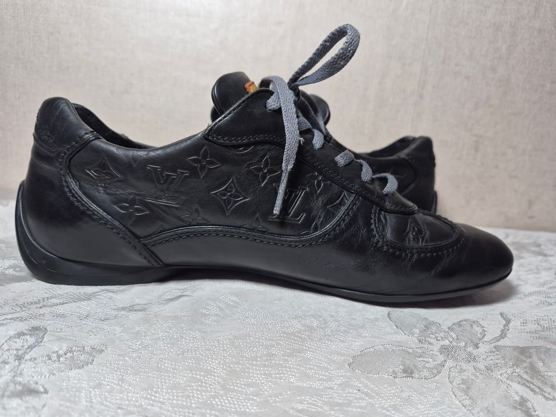 루이비통 엠보싱 블랙 스니커즈 (25]~255) 상품이미지4