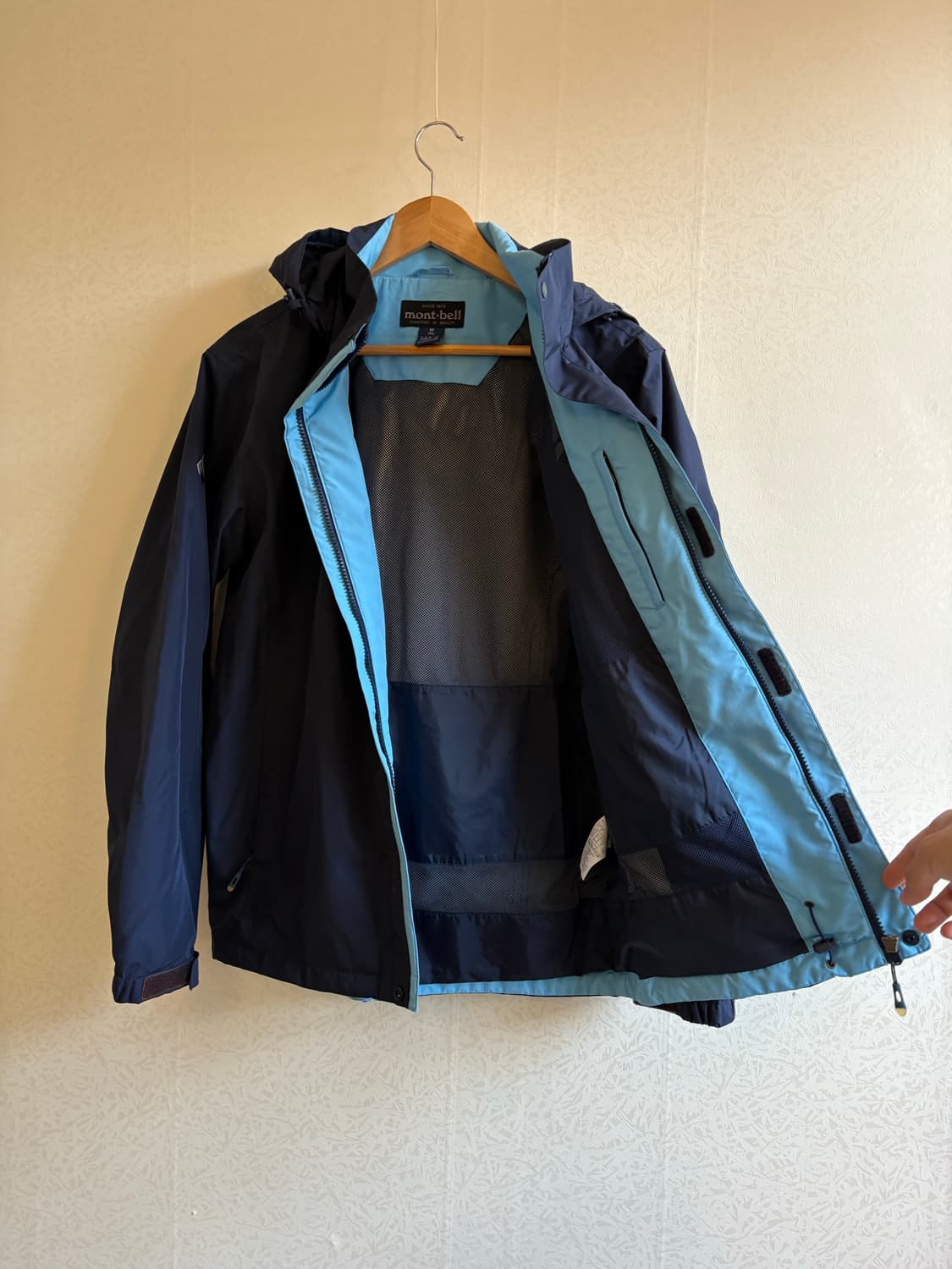 몽벨 네이비 메쉬 바람막이 상품이미지3