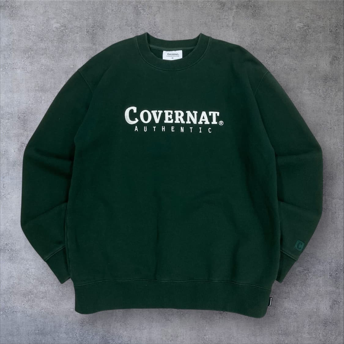 커버낫 그린 컬러 스펠아웃 로고 맨투맨 상품이미지1