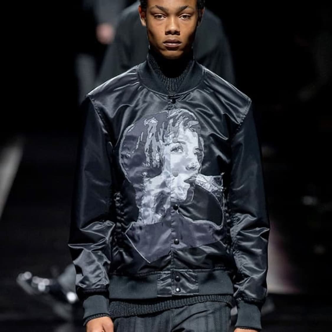 언더커버 신디셔먼 자수 패치 바시티 자켓 2사이즈 상품이미지3