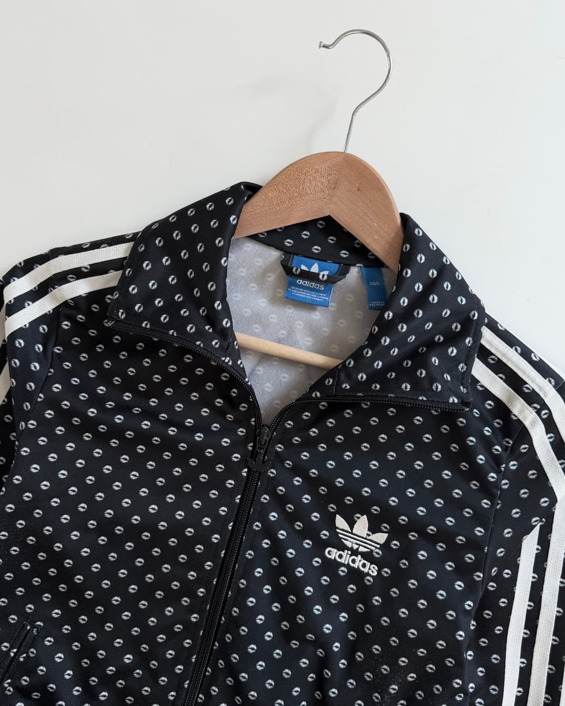 Adidas 아디다스 블랙컬러 립패턴 파이어버드 트랙탑 상품이미지4