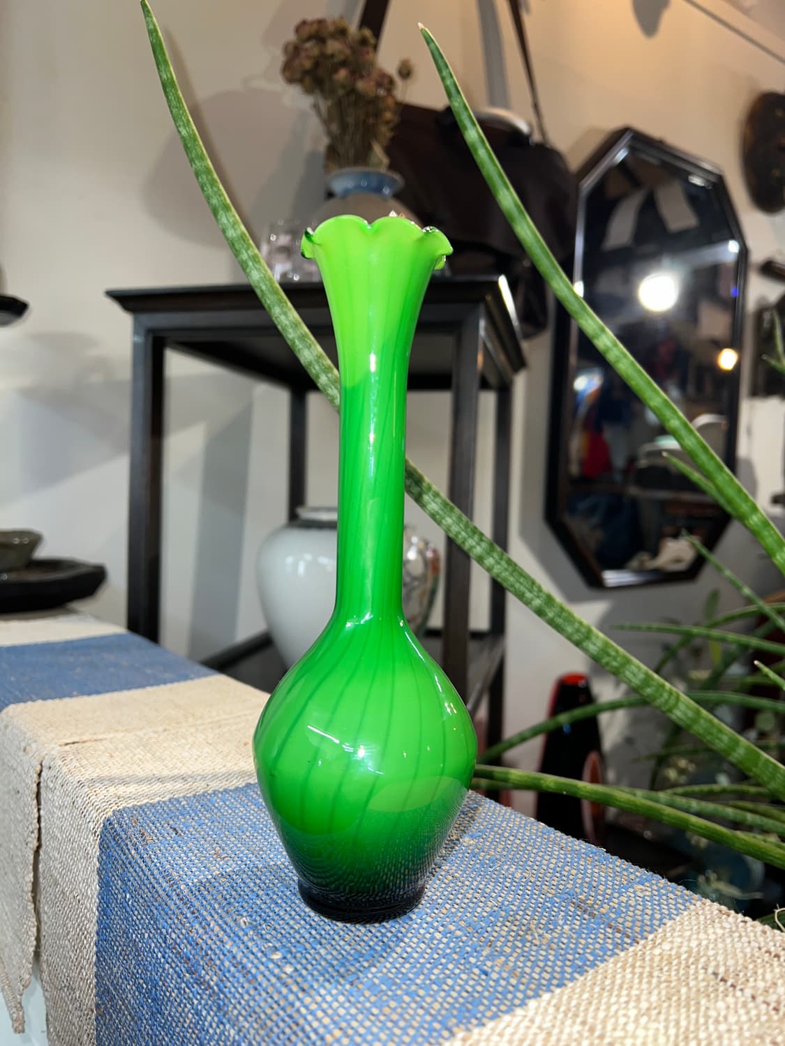 70s Czech Green Cased Art Glass Bud Vase 상품이미지1