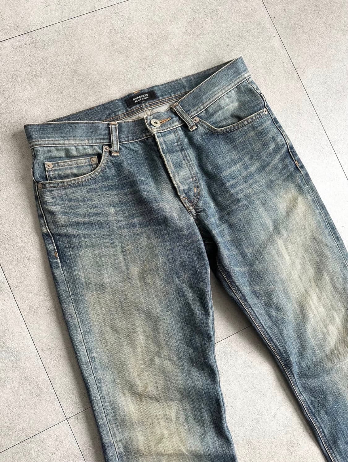 버버리 블랙라벨 워싱 데님 팬츠 상품이미지5