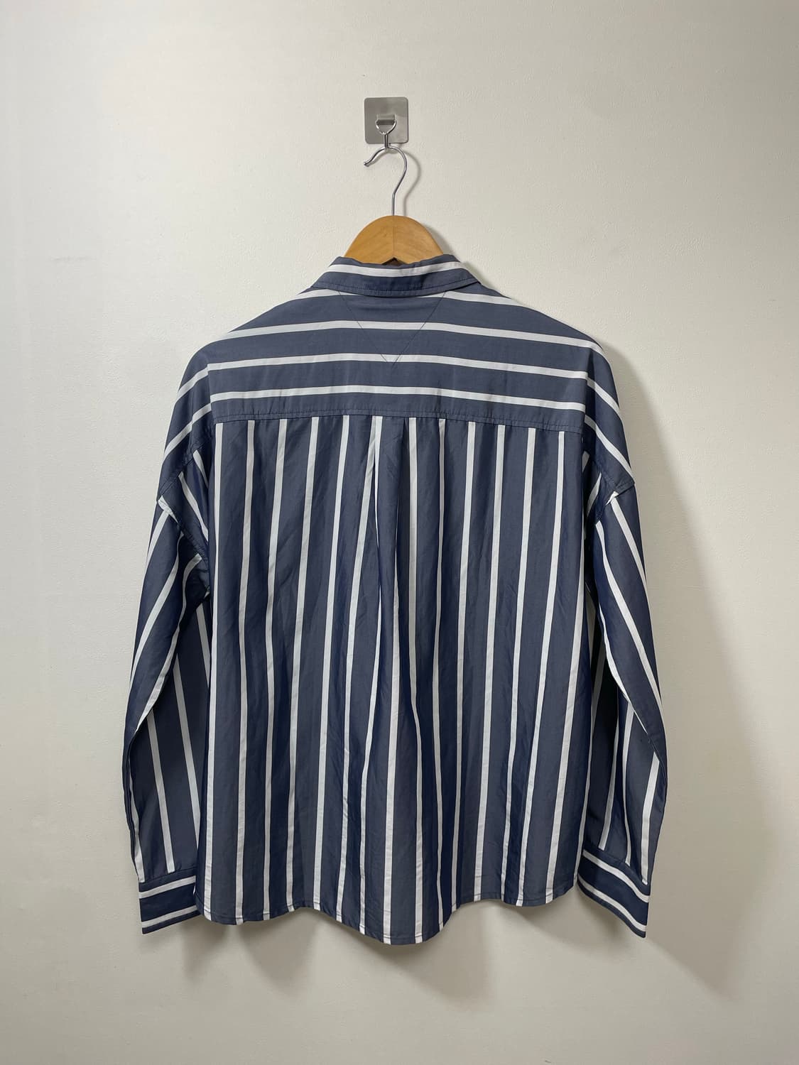 타미힐피거 스트라이프 셔츠 M - S63 상품이미지2