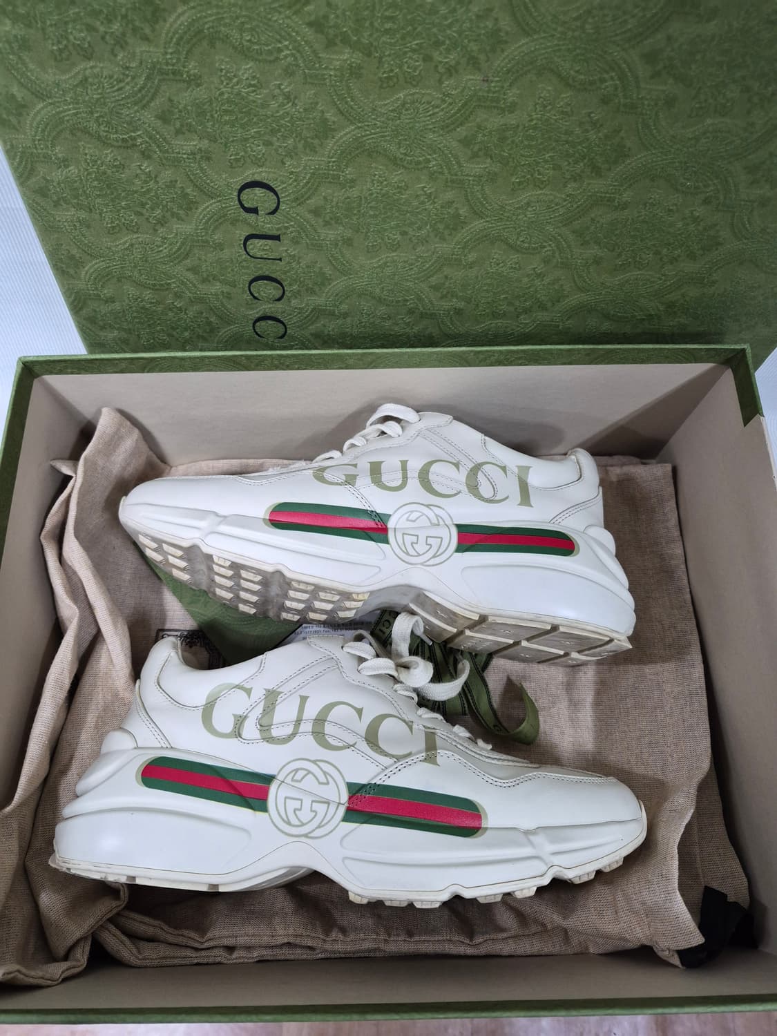 구찌 라이톤 레더 스니커즈  띠 로고 풀박 롸이톤 여성 245 상품이미지1