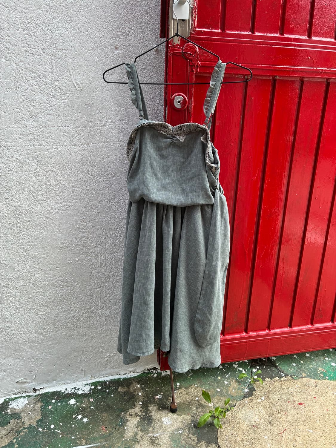 Gray frill sleeveless ops 🖨️  상품이미지1