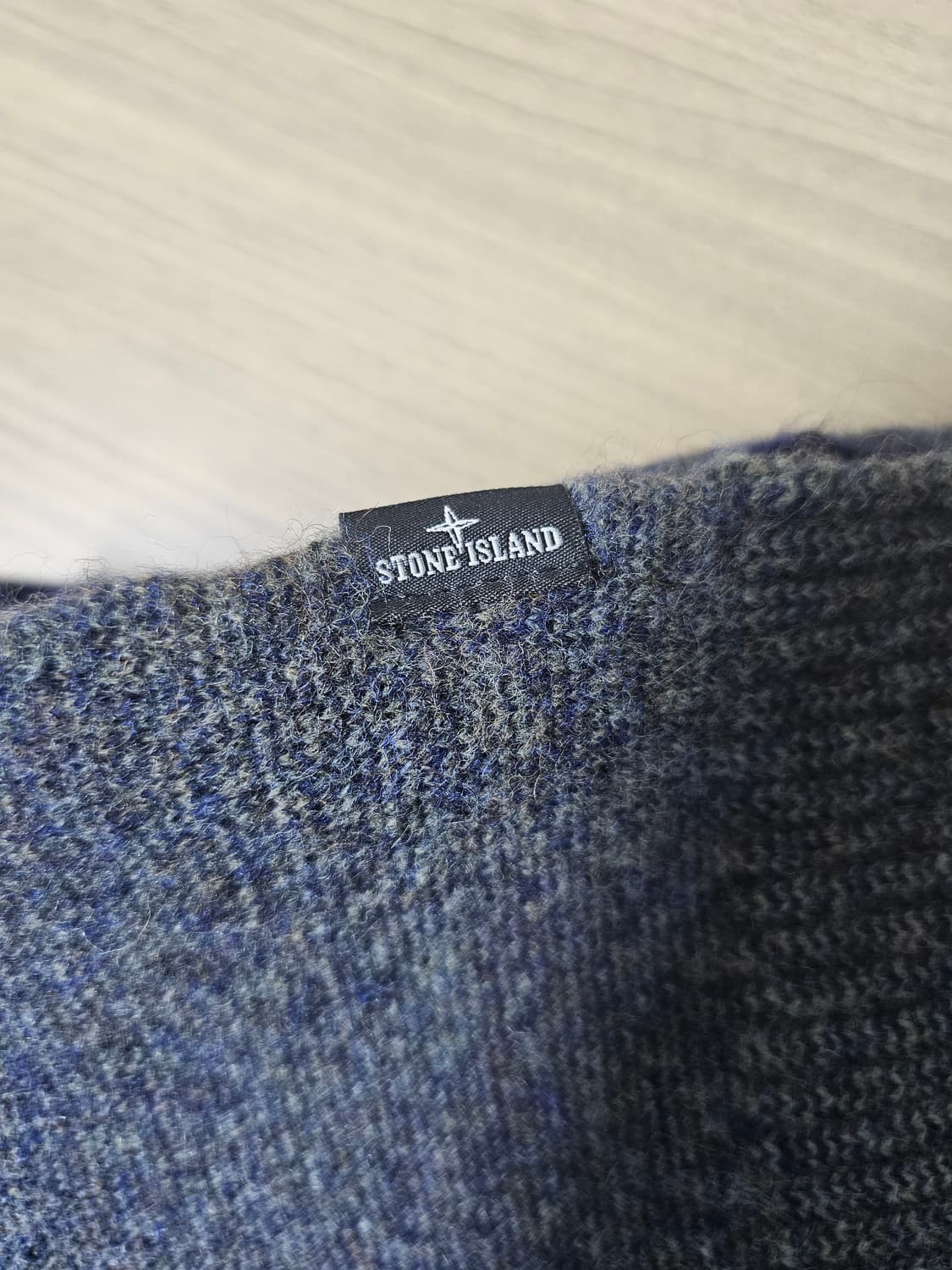 스톤아일랜드 매장판 머플러 상품이미지3