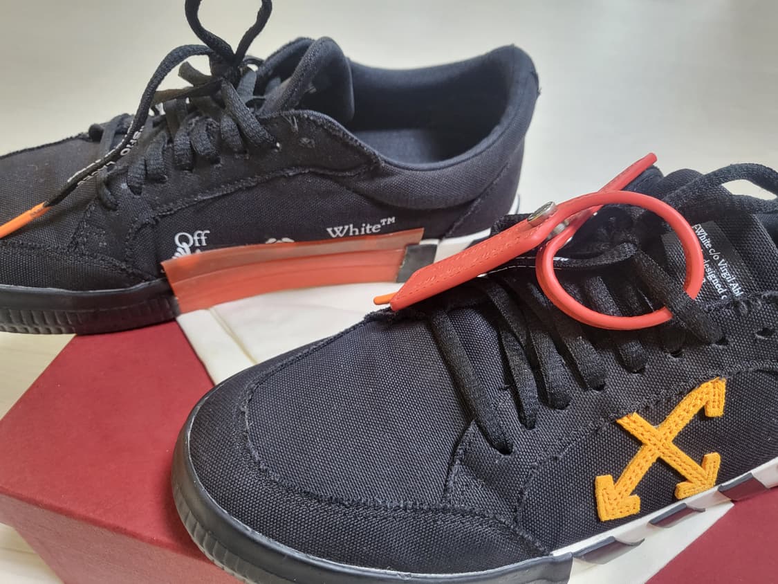 오프화이트 블랙 스니커즈 41 상품이미지3
