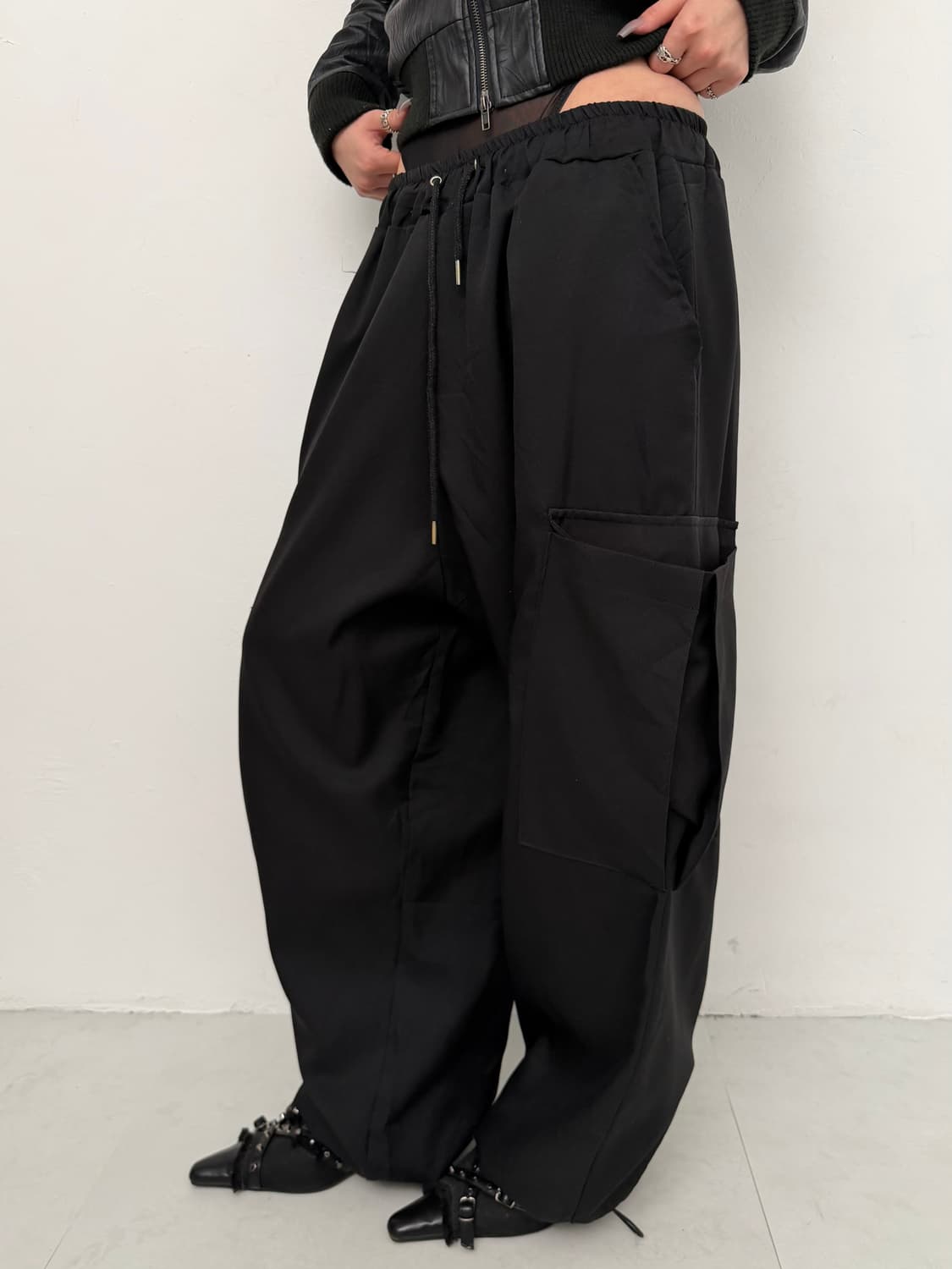 블랙 와이드 카고 팬츠  상품이미지3