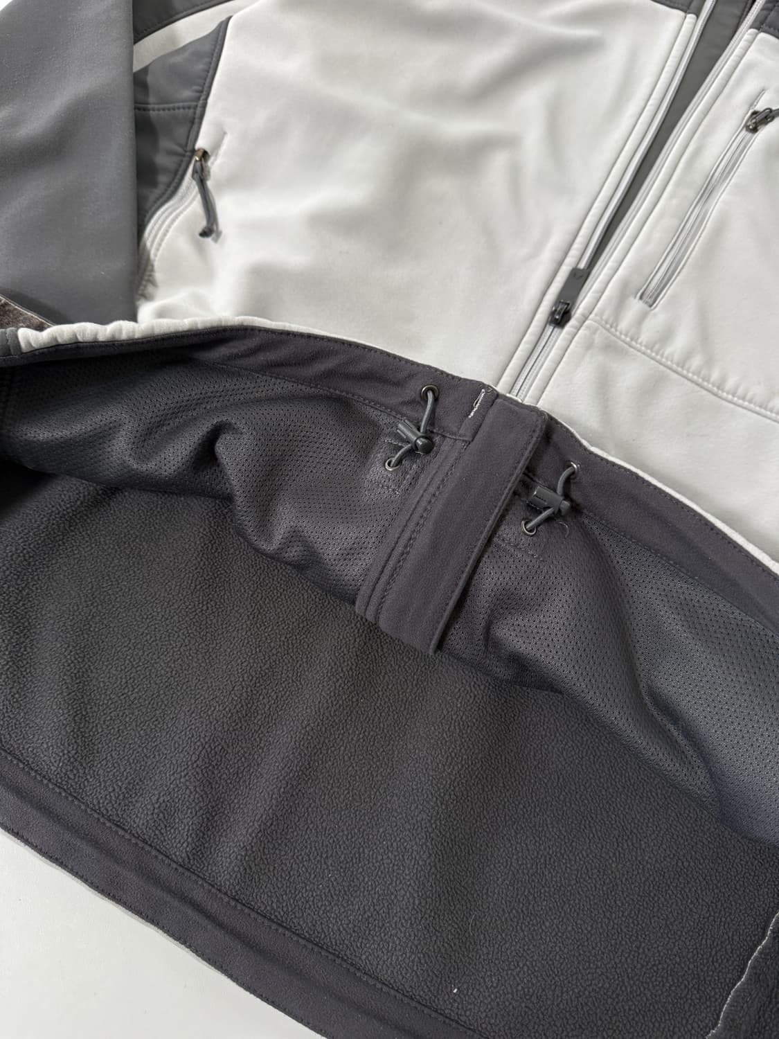 노스페이스 루즈핏 그레이 배색 테크니컬 소프트 쉘 자켓  상품이미지7