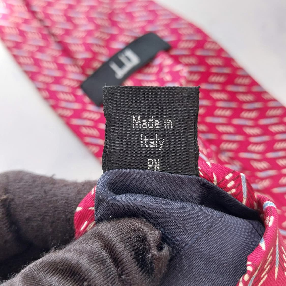 던힐 실크 레드 기하 패턴 넥타이 9.7cm A등급 K2501 상품이미지6