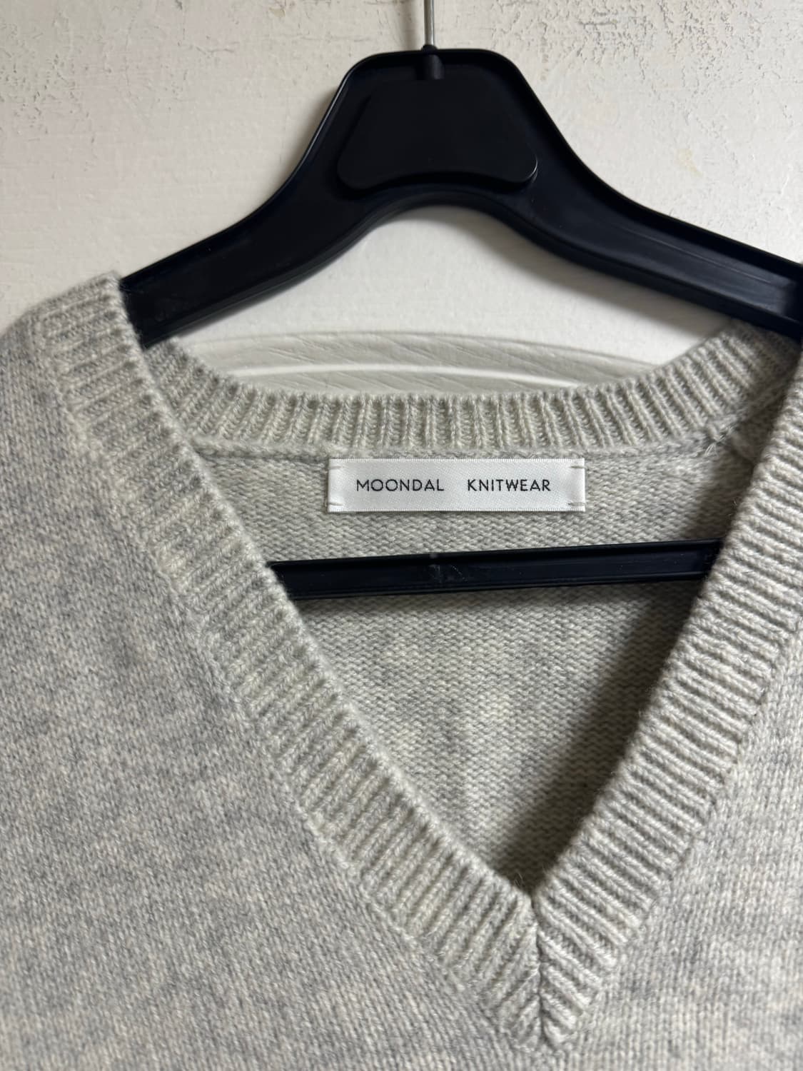 문달 브이넥니트 24 Deep V-neck Knit in 멜란지그레이 M 상품이미지5