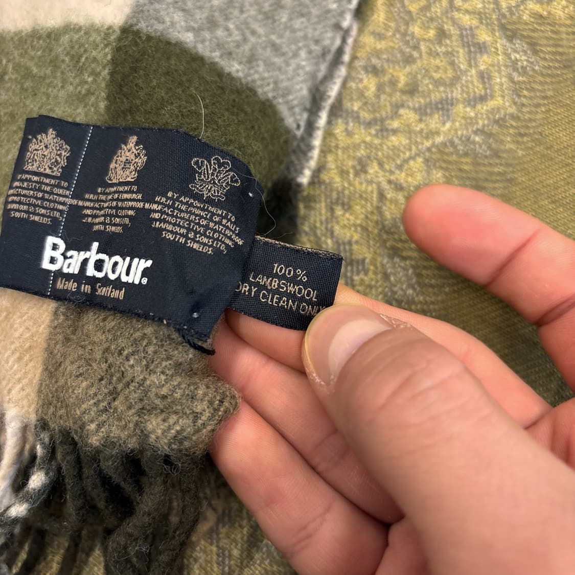 바버 클래식 스코틀랜드 메이드 블록체크 램스울 머플러 N270 상품이미지4