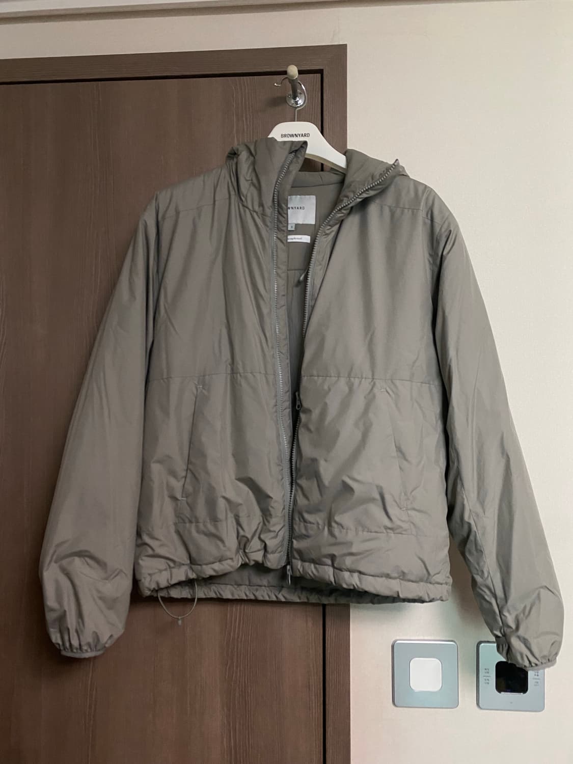 [3]브라운야드 라이트 후디드 자켓 올리브 그레이 라후자 상품이미지1