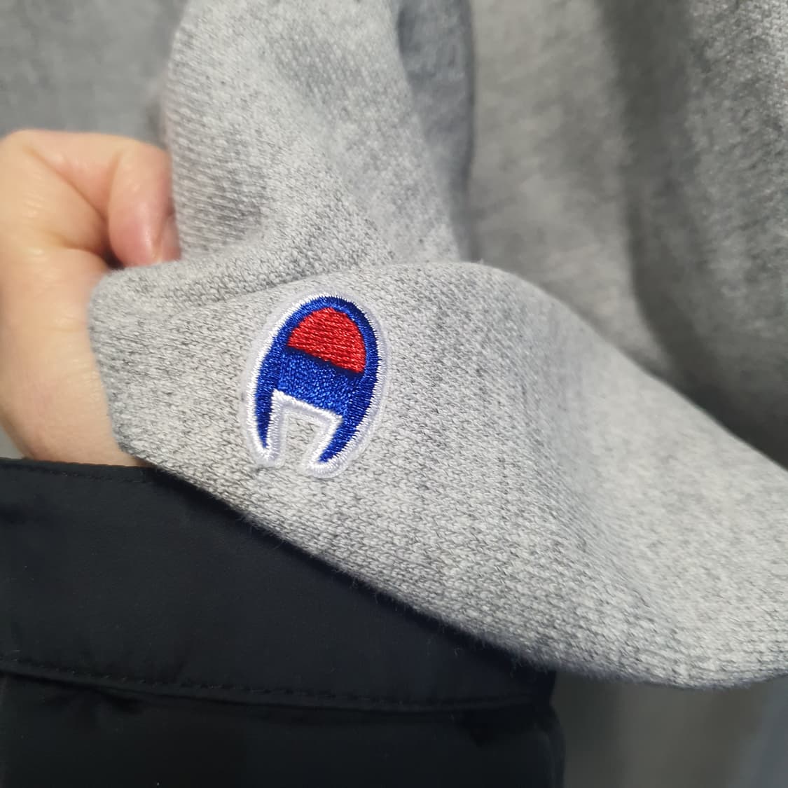 챔피온 기모 로고  회색 후드티   상품이미지4