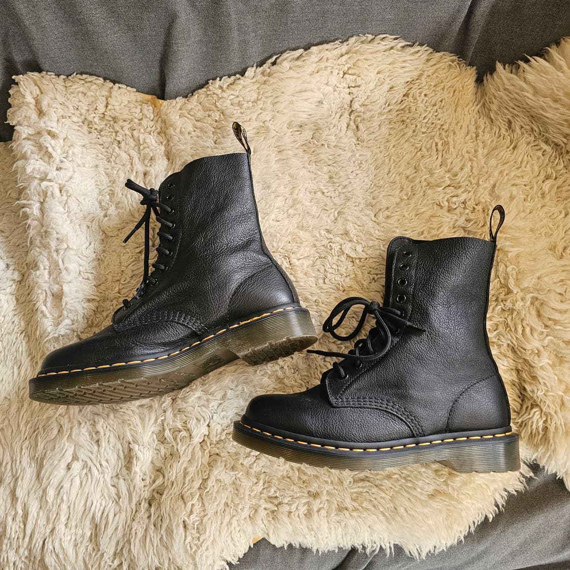 250 닥터마틴 10홀 1490 부츠 상품이미지1