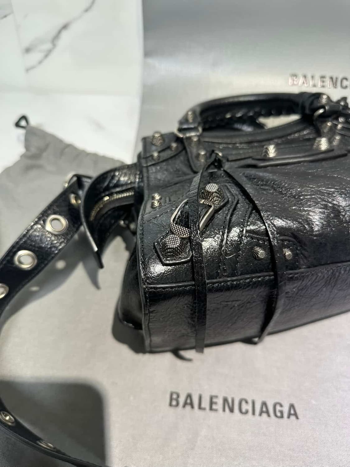 발렌시아가 네오카골 블랙 xs 상품이미지4