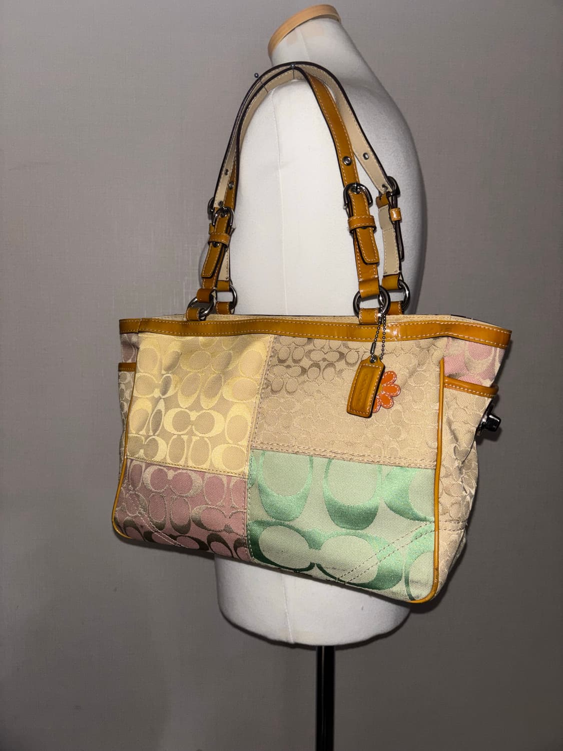 Coach Patch shoulder bag 상품이미지1