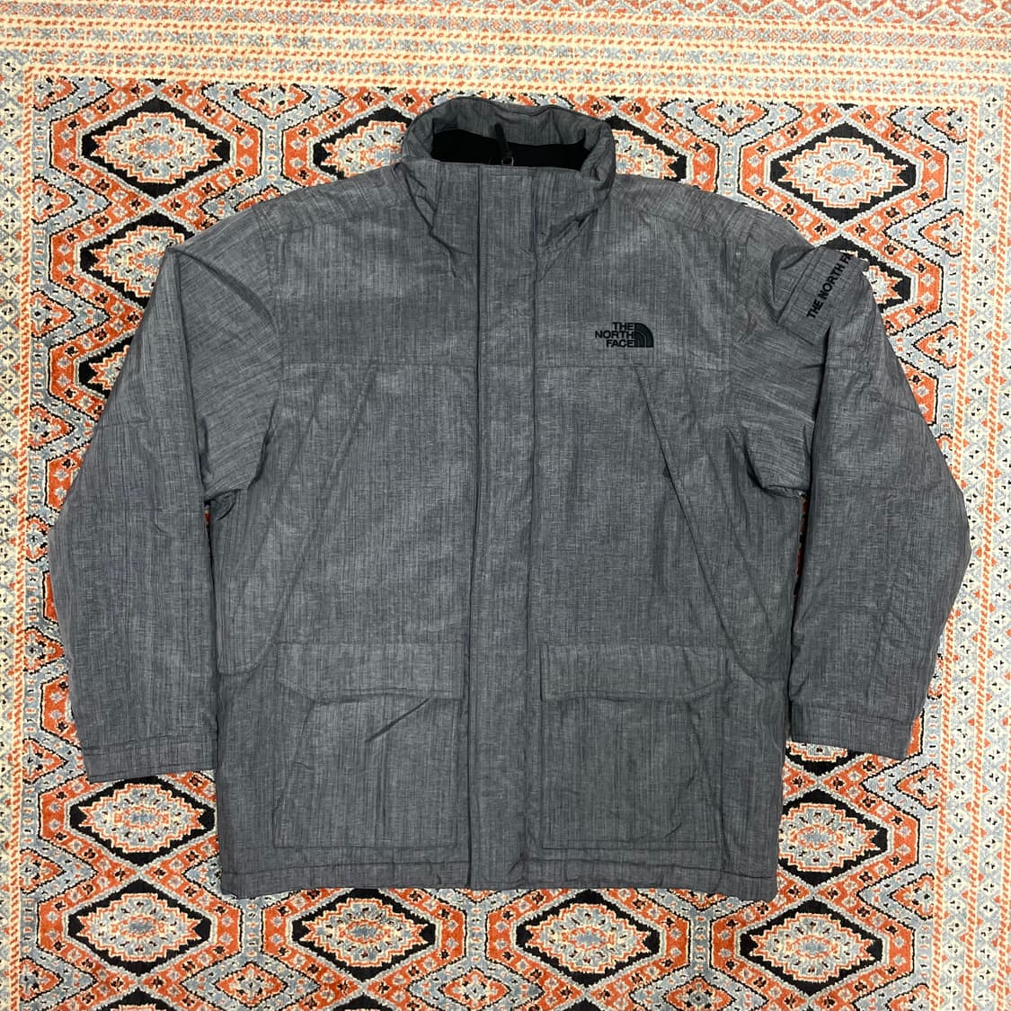 노스페이스 그레이 사선포켓 폴리 패딩점퍼 남성100 상품이미지1