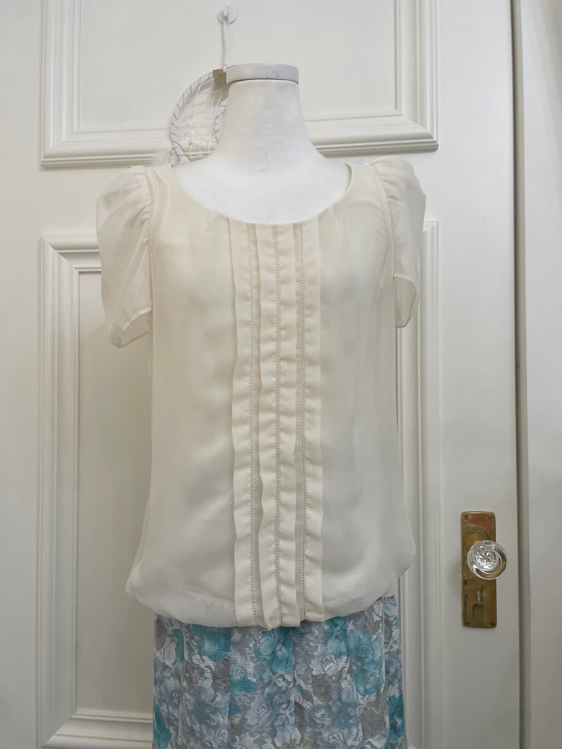 ivory pleats point puff sleeve blouse 상품이미지5