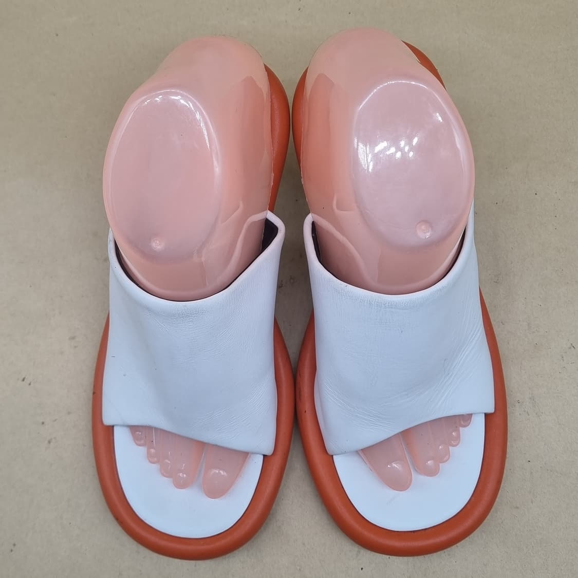 JW 앤더슨 범퍼 여성슬리퍼240 굽9 상품이미지2