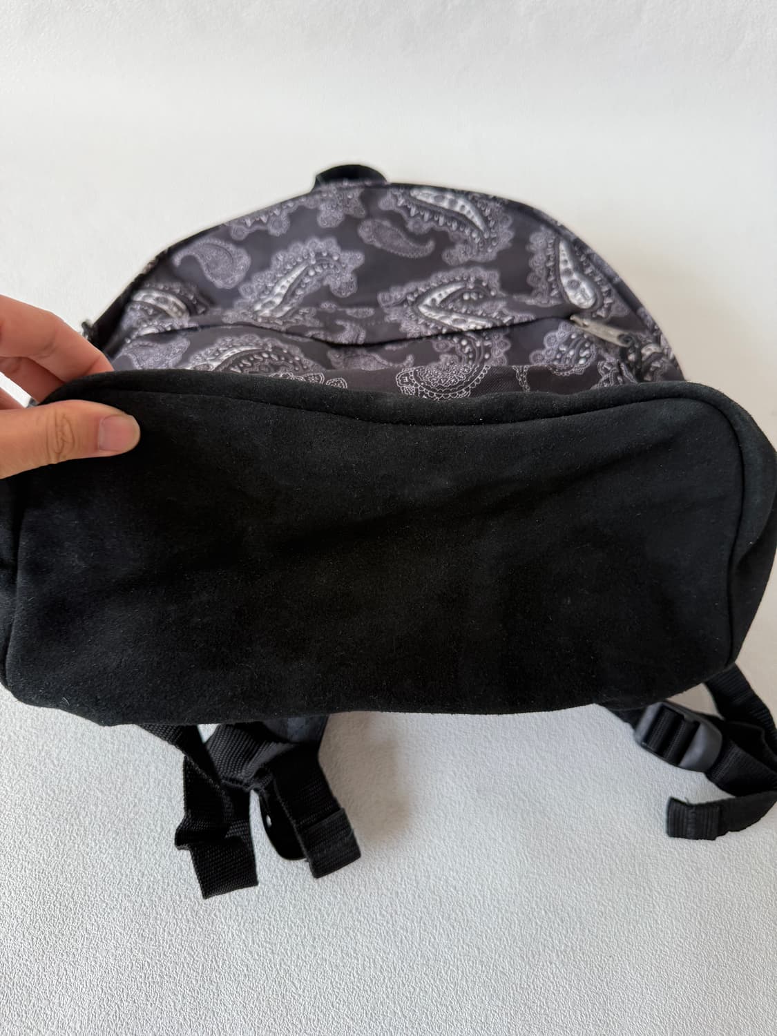 이스트팩(EASTPAK) 페이즐리 백팩(하단 스웨이드, 샘플택) 상품이미지5