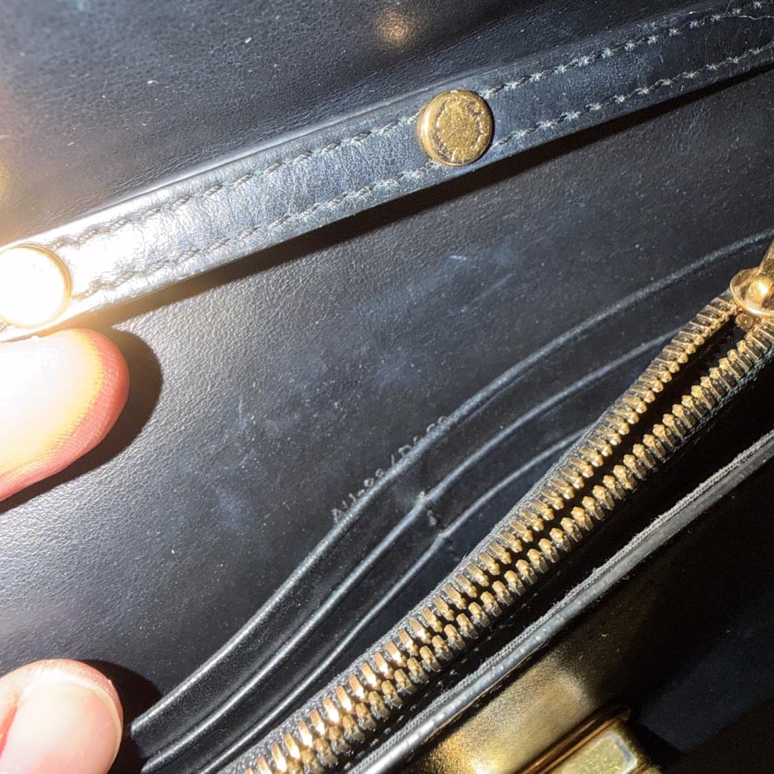 페라가모 간치니 금장 미니 크로스백  상품이미지9