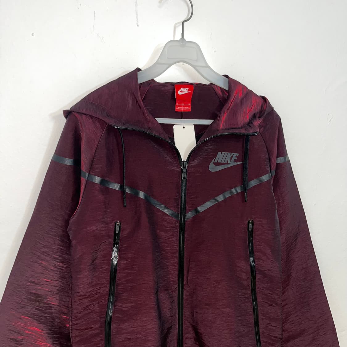 Nike burgundy Tech Pack windbreaker 상품이미지4