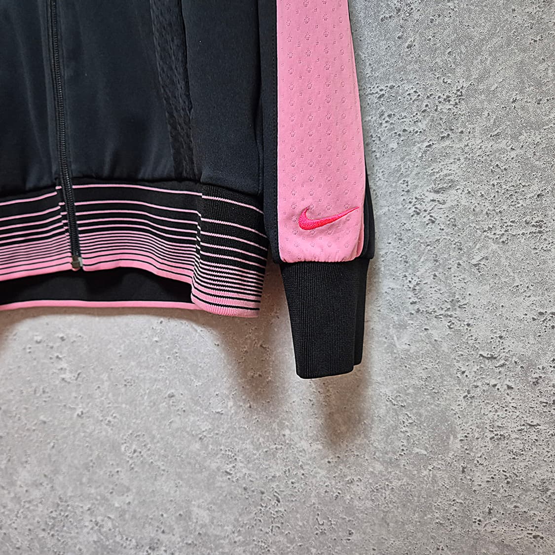 NIKE 나이키 블랙핑크 스우시 여성 저지 상품이미지4