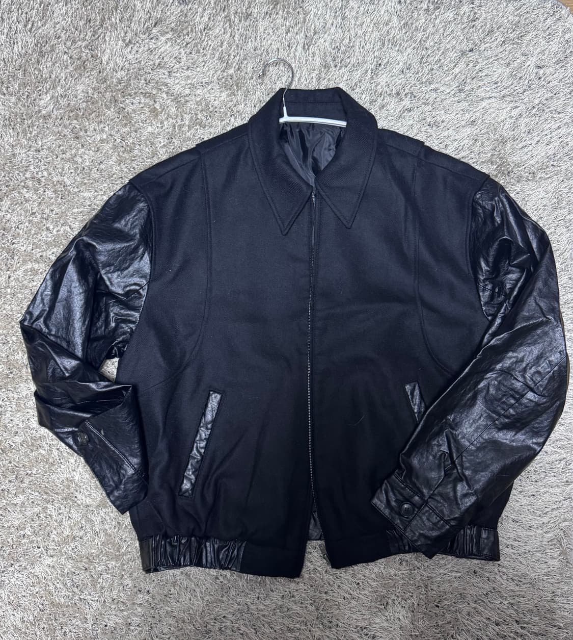 쿠어 콘트라스트 울 스타디움 자켓 상품이미지1