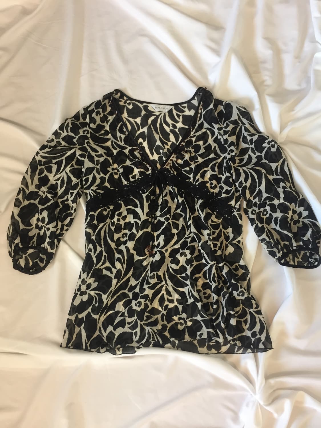 레이스 비즈 플라워 블라우스 상품이미지5