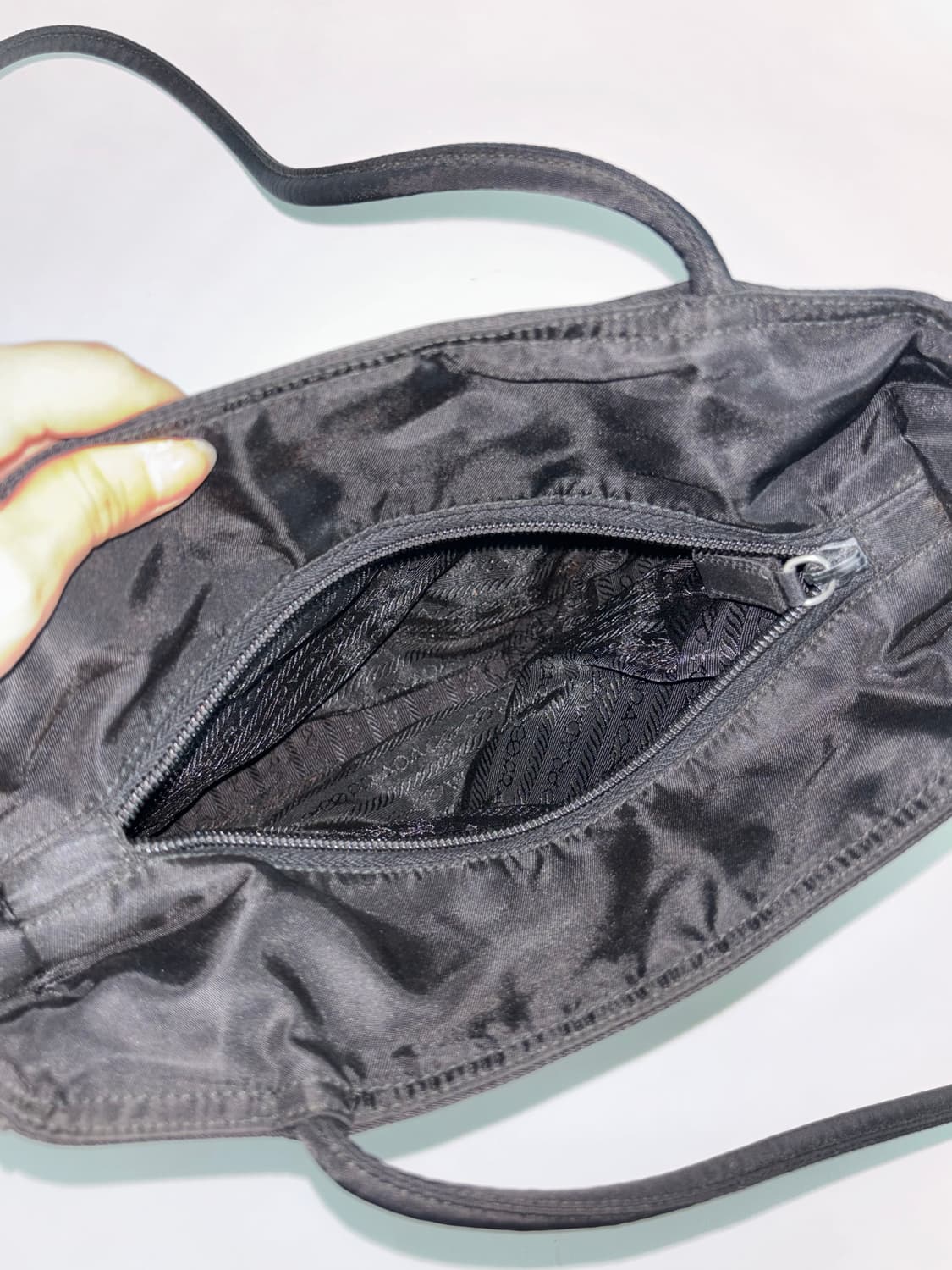 Prada 프라다 블랙 나일론 미니 토트백 상품이미지6