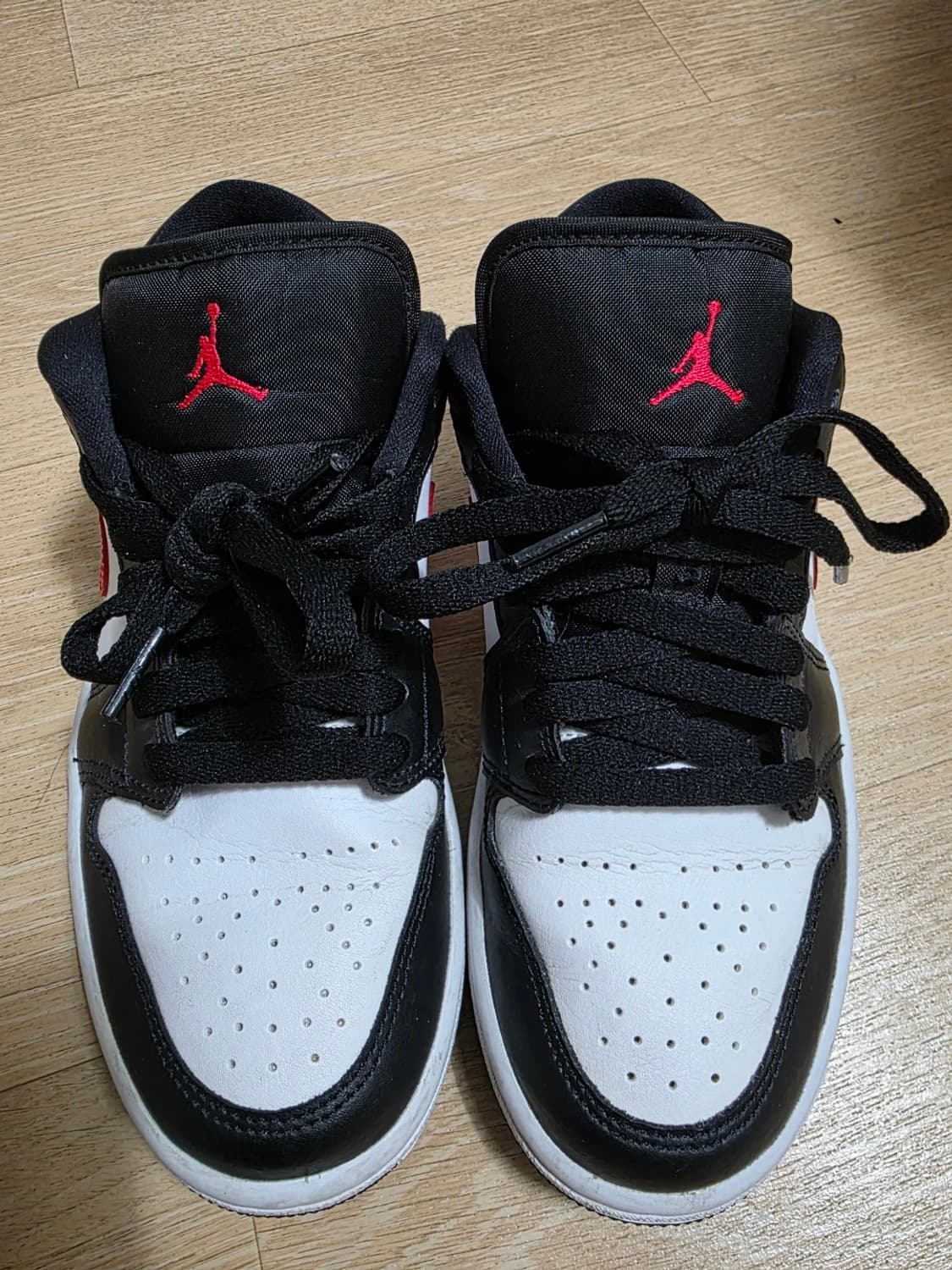 [240] 나이키 에어조던1 로우 사이렌 레드 우먼스 상품이미지2