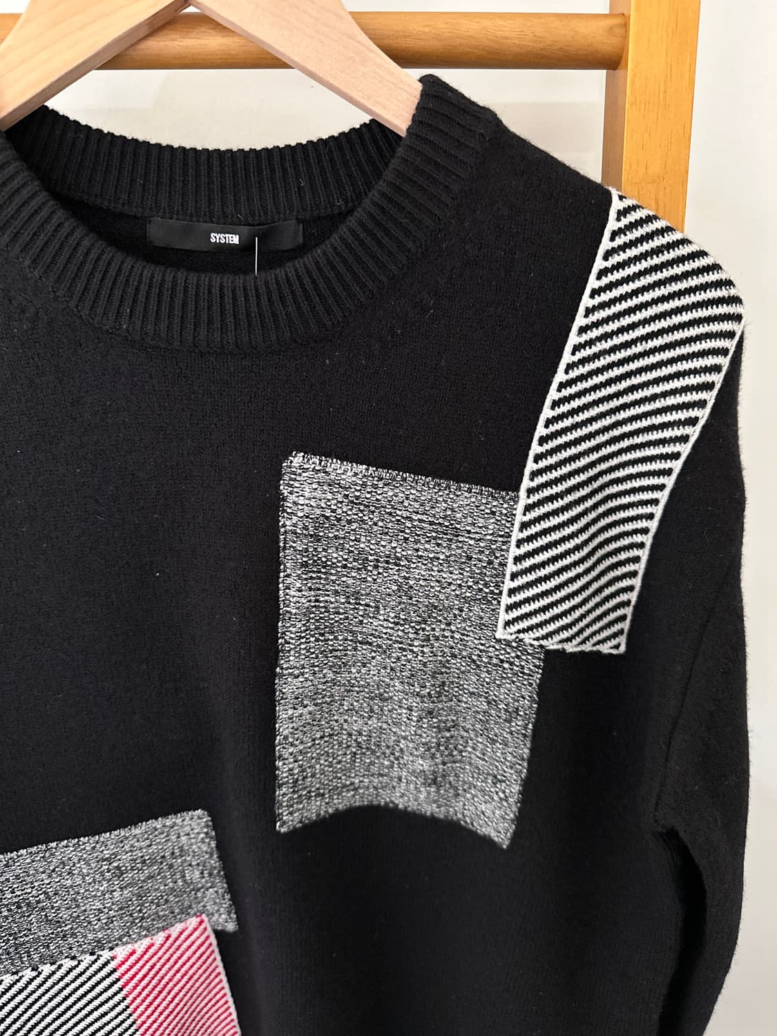 시스템 블랙 패치 울 니트(사이즈 95) 상품이미지2
