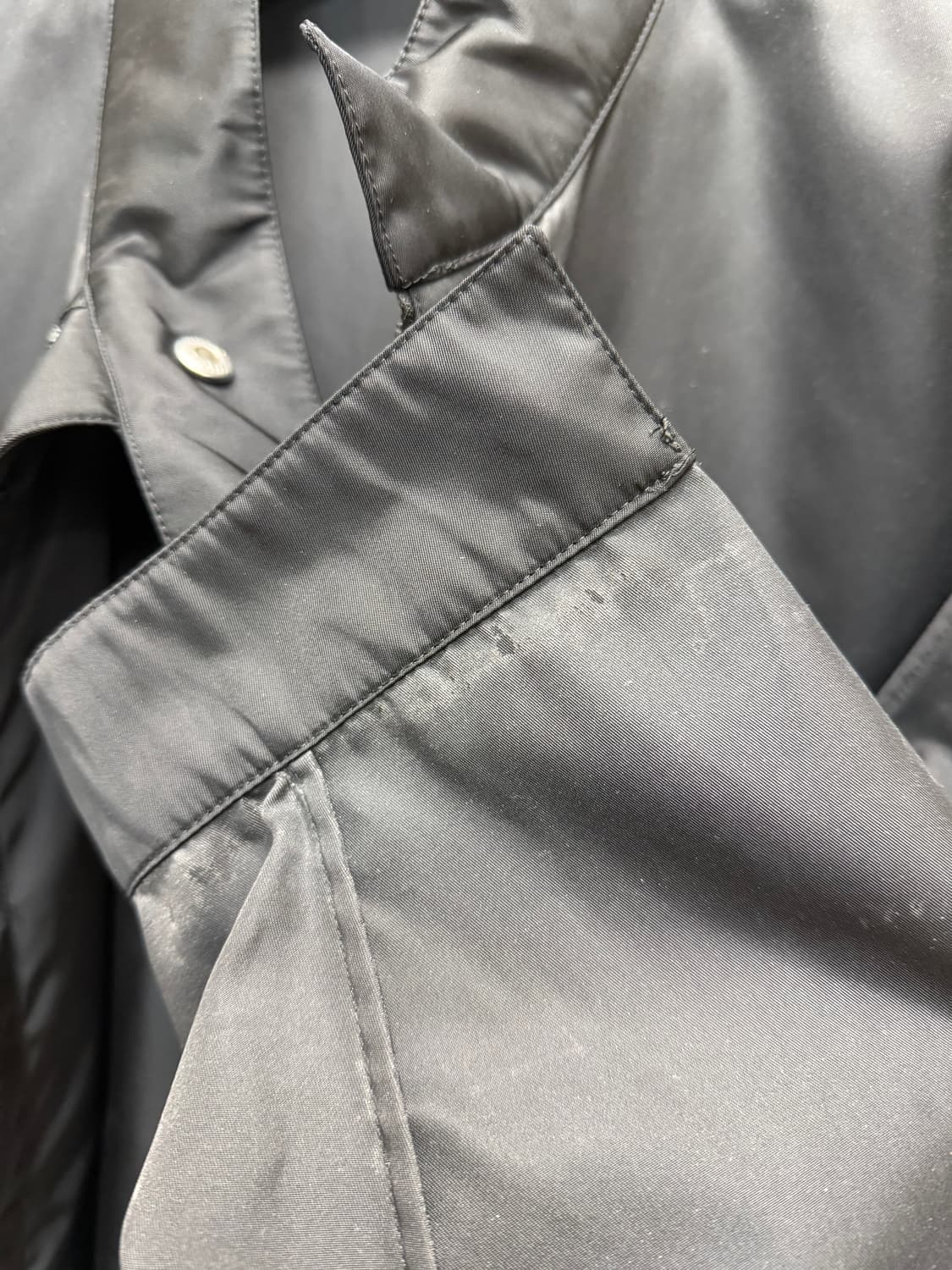 프라다 리나일론 삼각로고 셔츠 자켓 (110)  상품이미지8