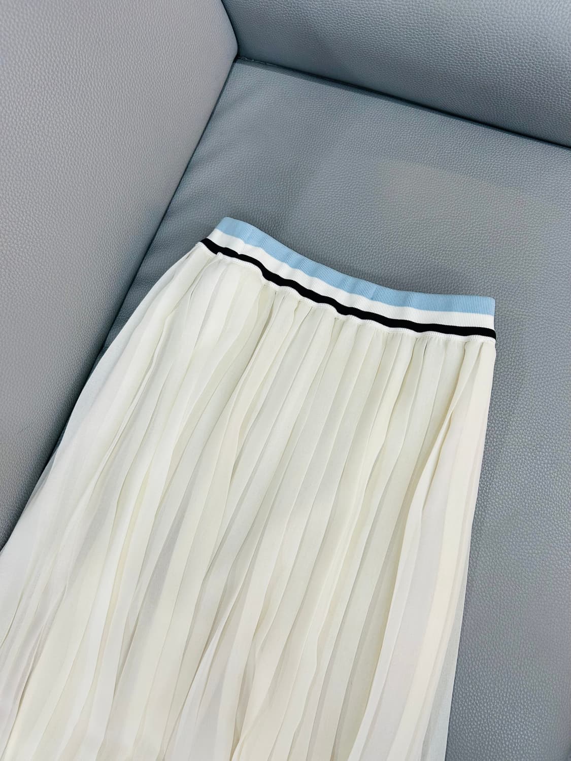 몽클레어 플리츠 로고 미디 스커트(38) 상품이미지3